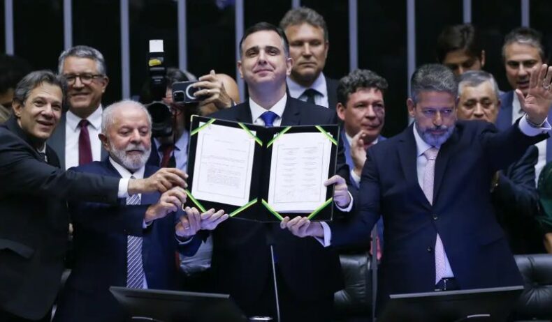 Congresso promulga emenda constitucional da reforma tributária