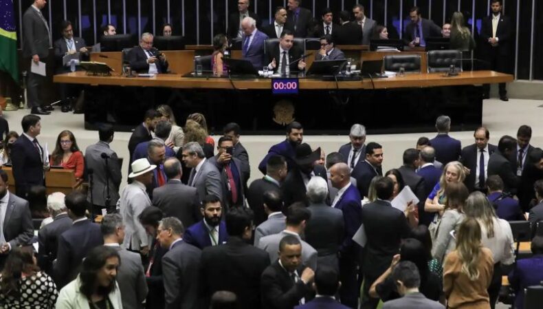 Congresso conclui votação da LDO de 2024