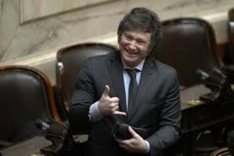 Javier Milei toma posse na Argentina cercado por dúvidas sobre seu governo e necessidade de alianças