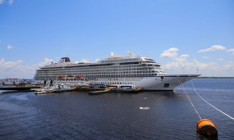 Sétimo cruzeiro da temporada 2023/2024 chega a Manaus