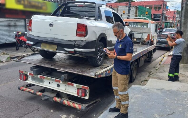 Detran Amazonas flagra motorista alcoolizado após colisão