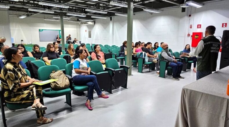 Extensão universitária: FVS-RCP recebe estudantes de Pedagogia e apresenta atuação da profissão na Vigilância em Saúde