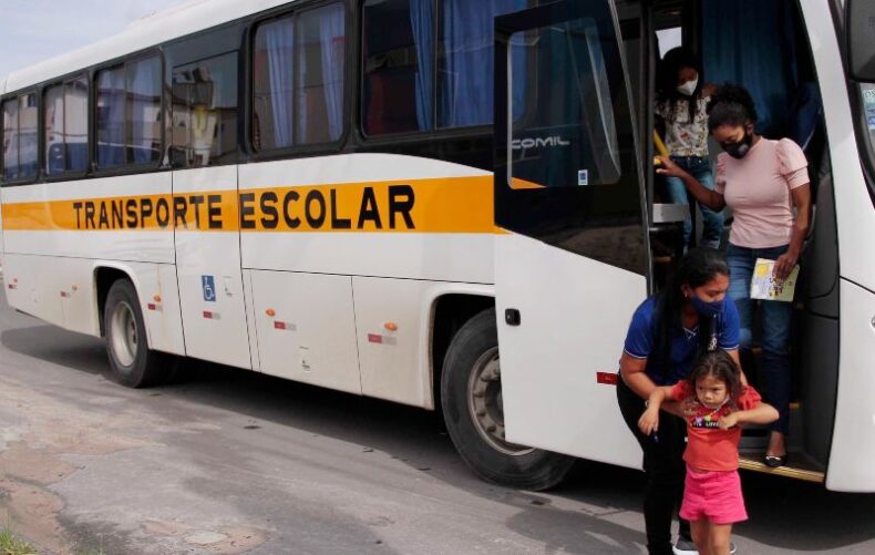 Prefeitura orienta sobre cuidados na contratação de transporte escolar, em Manaus