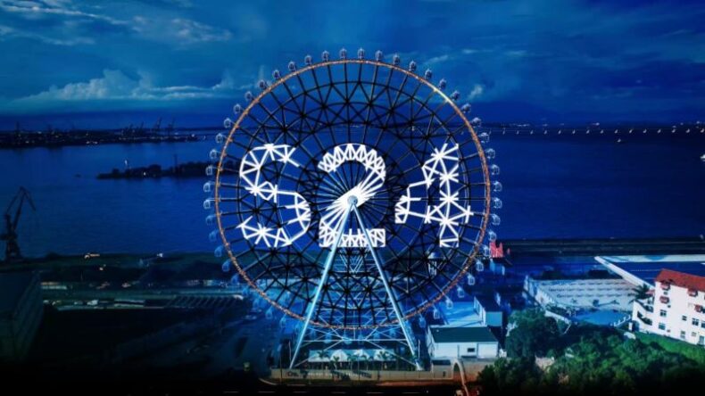 Samsung faz projeções noturnas para o lançamento da linha Galaxy S24 em roda-gigante do Rio de Janeiro