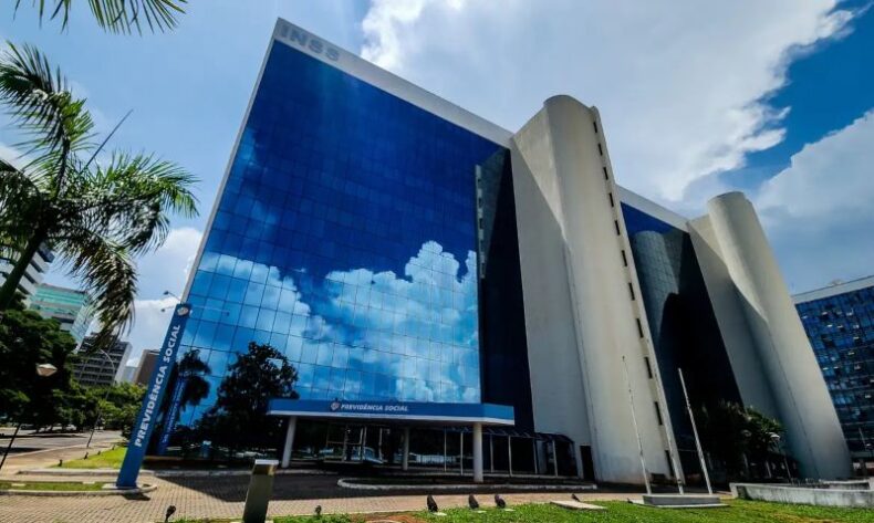 Publicada portaria que reajusta benefícios do INSS acima do mínimo