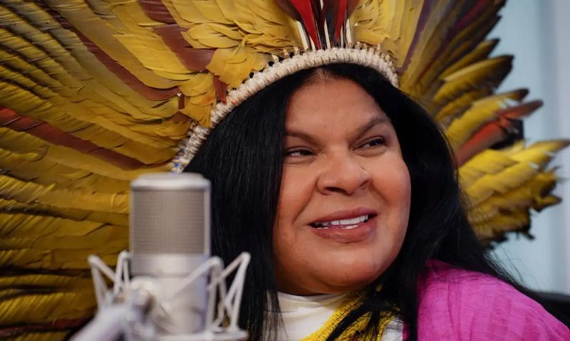 Sônia Guajajara é atendida em hospital após passar mal em compromisso