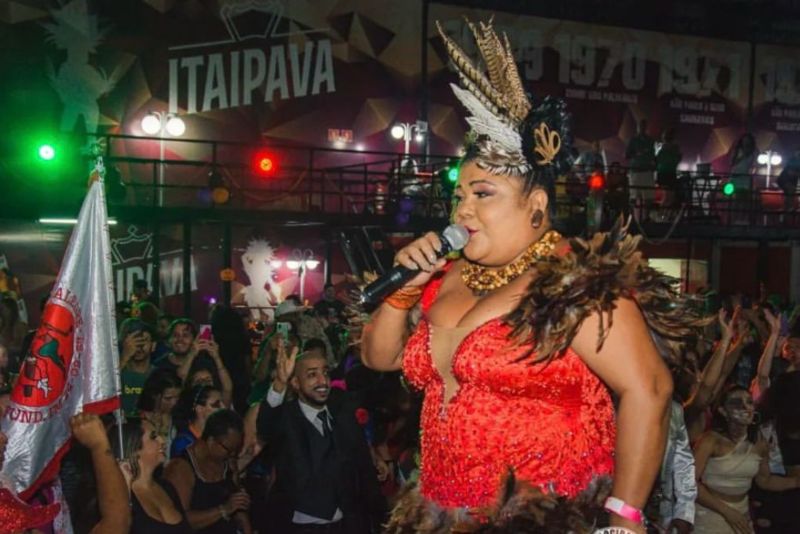 Cantora Márcia Siqueira estreia no Carnaval paulista