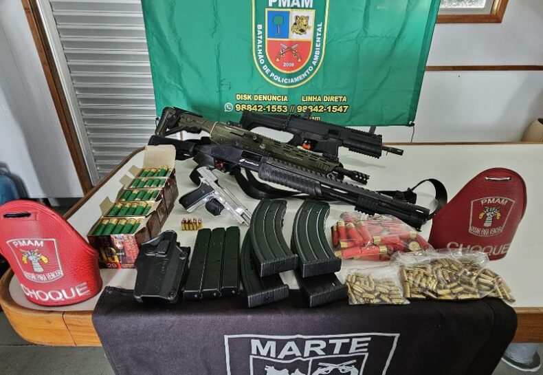 Base Tiradentes: Forças de Segurança apreendem armas e munições, em Jutaí