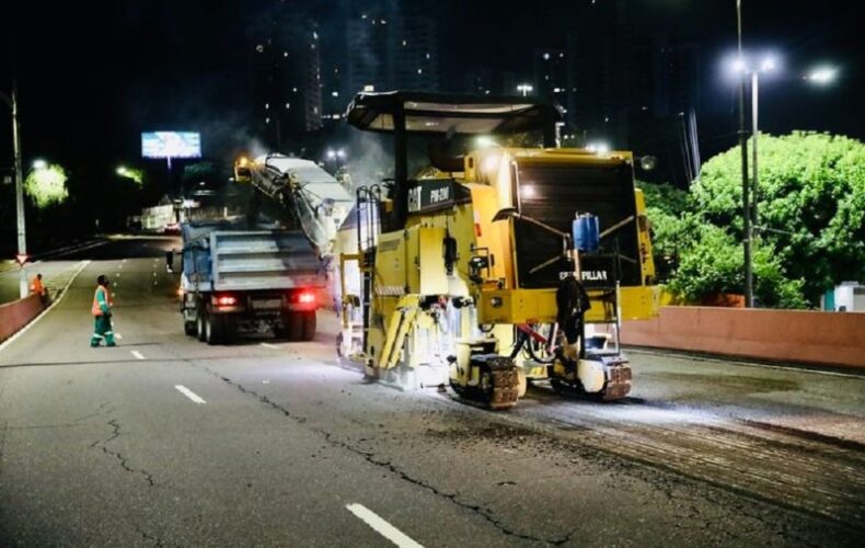 Viaduto Miguel Arraes recebe recapeamento com 8 mil metros quadrados de pavimento