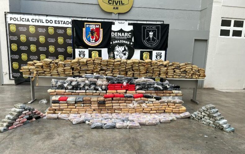 Cerca de uma tonelada de drogas apreendidas em Manacapuru e no Médio Rio Negro