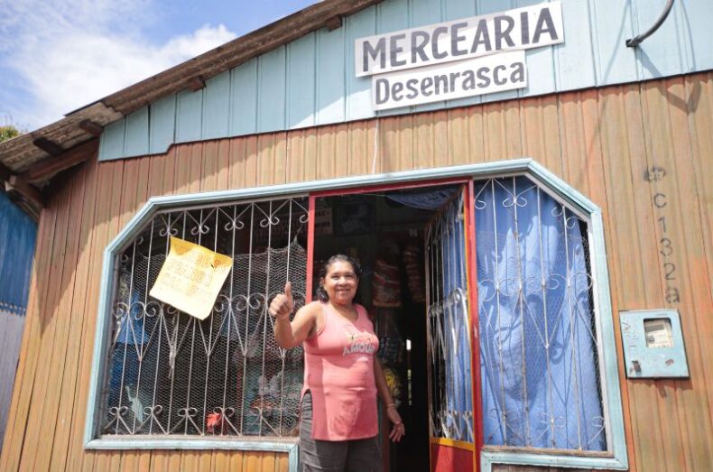 Governador dá início à certificação das famílias que serão reassentadas pelo Prosai Parintins-AM