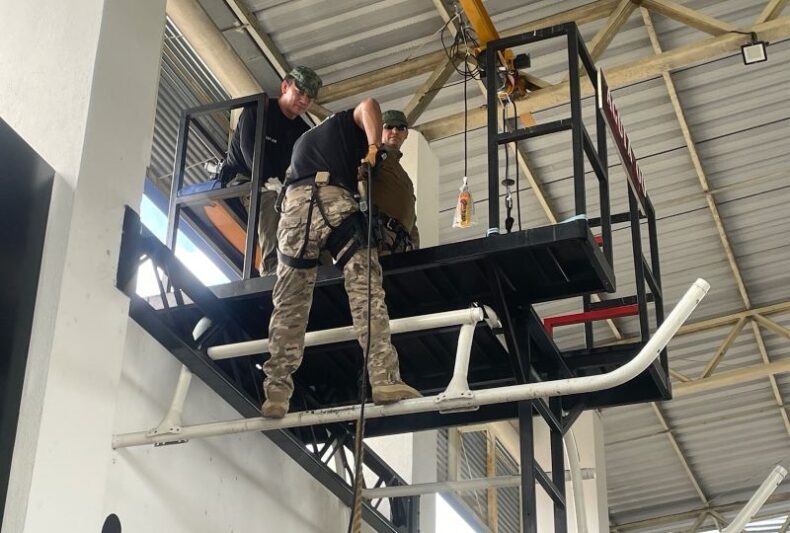 Amazonas é o primeiro estado a ter Plataforma de Simulação de Rapel da Aeronave