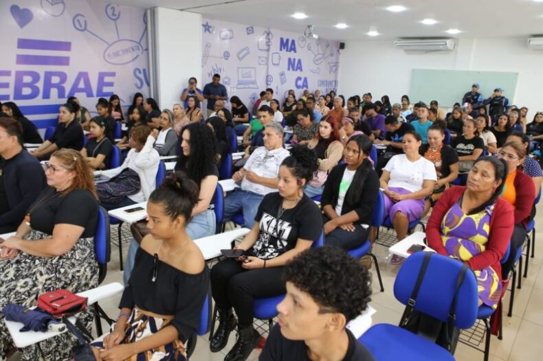 Workshop Turismo Sustentável capacita mais de 100 prestadores de serviços em Manacapuru