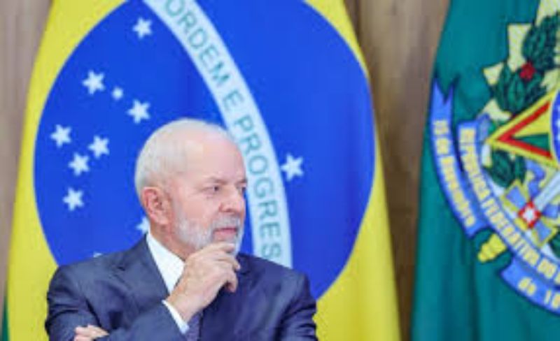 Lula afirma que ‘nunca teve crise’ na Petrobras e cita ‘divergências