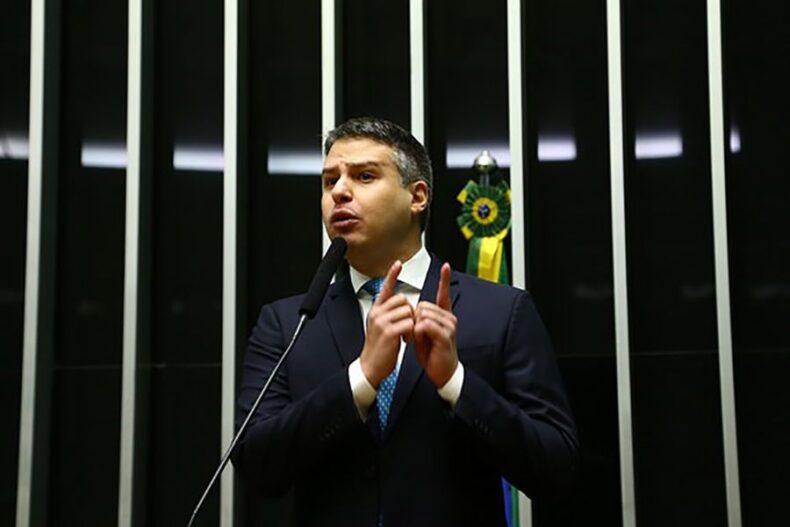 Bisneto teve infarto e foi encontrado seis horas após o falecimento, diz Samu