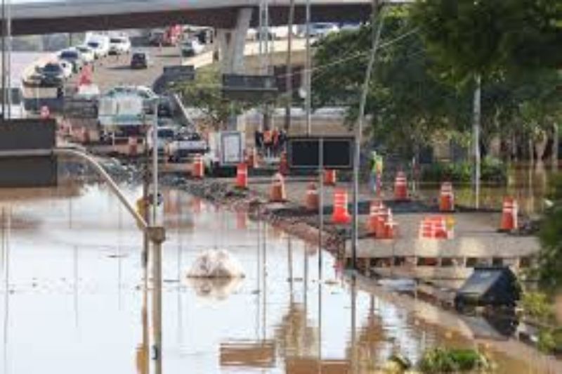 Enchentes no RS prejudicaram varejo em R$ 3,32 bilhões em maio, diz análise