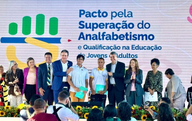 Representantes do Amazonas participam de lançamento do Plano Nacional pela Superação do Analfabetismo da EJA