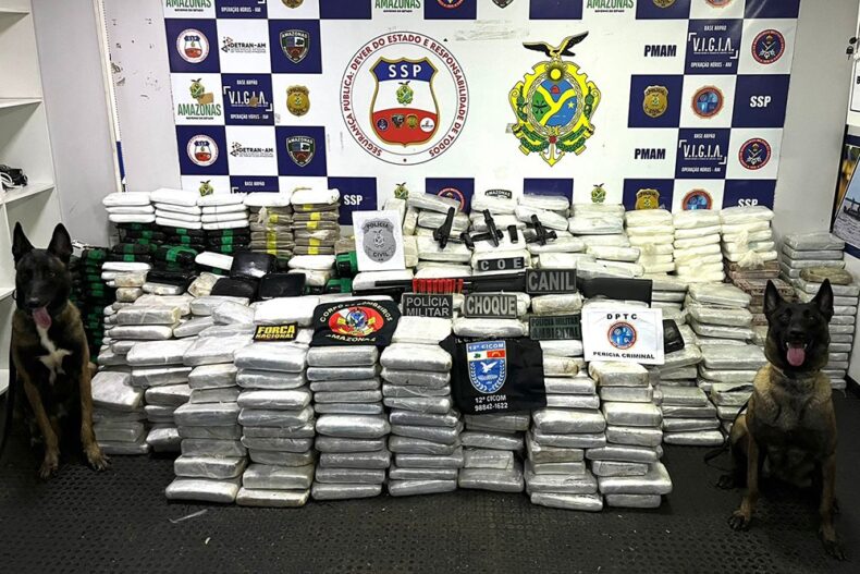 Coari: grupo é preso com 1,7 tonelada de drogas, 6 milhões de litros de petróleo e armas