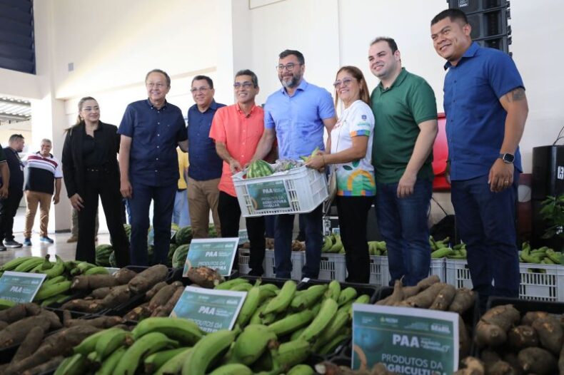 Governador do AM faz entregas de mais de R$ 1 milhão para os setores rural e social de Manicoré