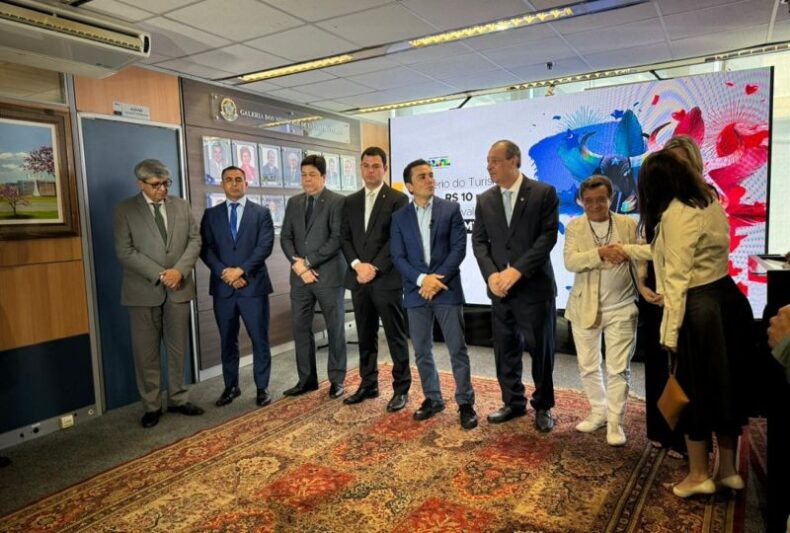 Ministro confirma presença de Lula no Festival Folclórico de Parintins 2024