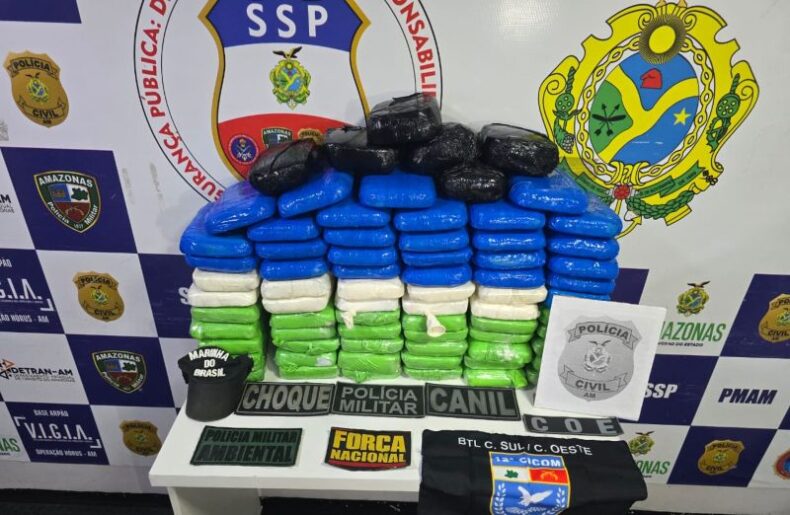 Polícia Militar do AM prende casal com mais de 80 kg de entorpecentes escondidos em forro de camarote de embarcação