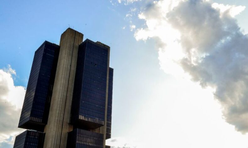 PEC promove “privatização” do BC e pode ter custo fiscal ao país