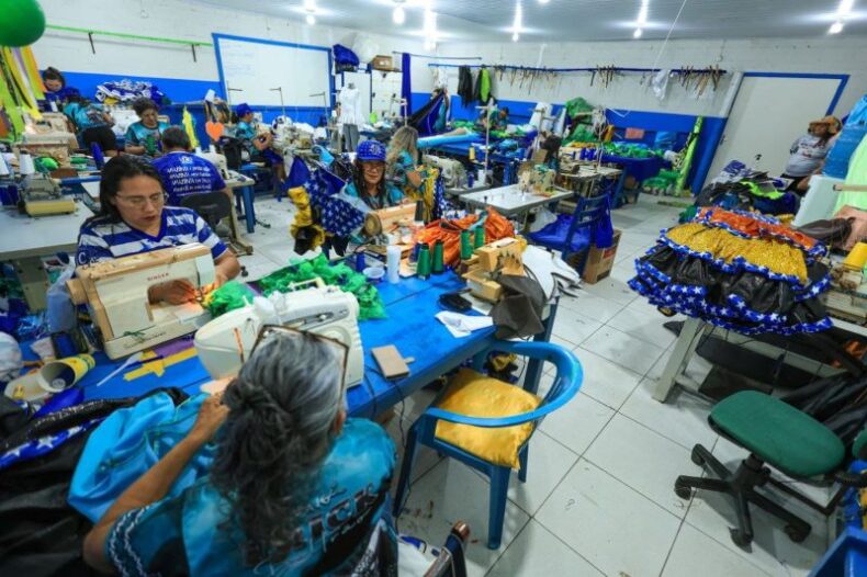 Festival de Parintins/2024: Costureiras e aderecistas resistem ao tempo e ganham cada vez mais notoriedade no espetáculo