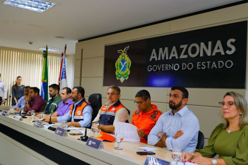 No AM, governador institui Comitê Técnico-Científico para assessorar estado em razão da estiagem