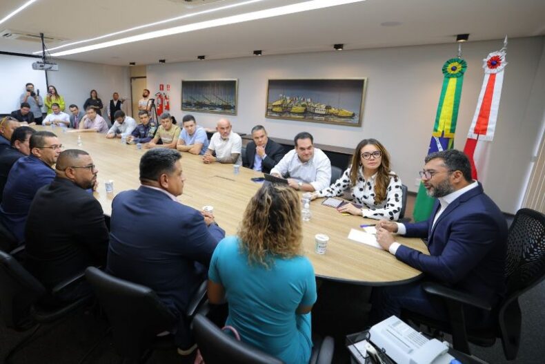 Governador do AM anuncia reajuste nas datas bases de servidores da segurança, setor primário e UEA