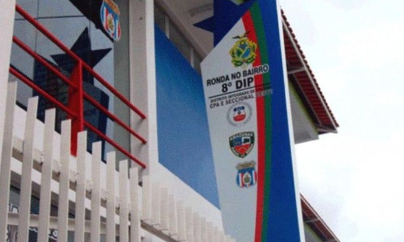 Condenada a 15 anos de prisão por matar o pai a facadas é presa na Compensa