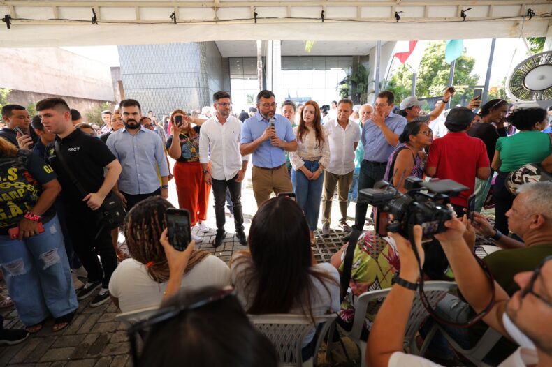 Governador do AM reassenta mais 178 famílias das comunidades da Sharp e Manaus 2000 pelo Prosamin+