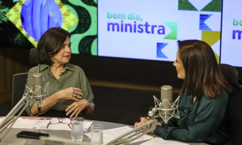 Ministra comemora dados imunização infantil