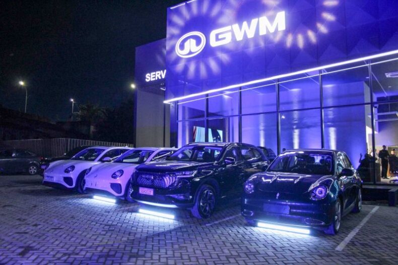 Em inauguração de concessionária de carros elétricos e híbridos, Sedecti destaca novos investimentos, em Manaus