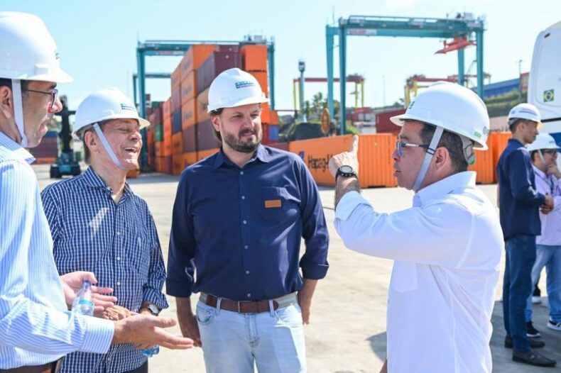 Governo do Amazonas alinha medidas de enfrentamento à estiagem com setor portuário