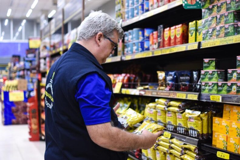 Procon-AM notifica empresa fabricante de café a prestar esclarecimentos sobre venda de produto com impurezas