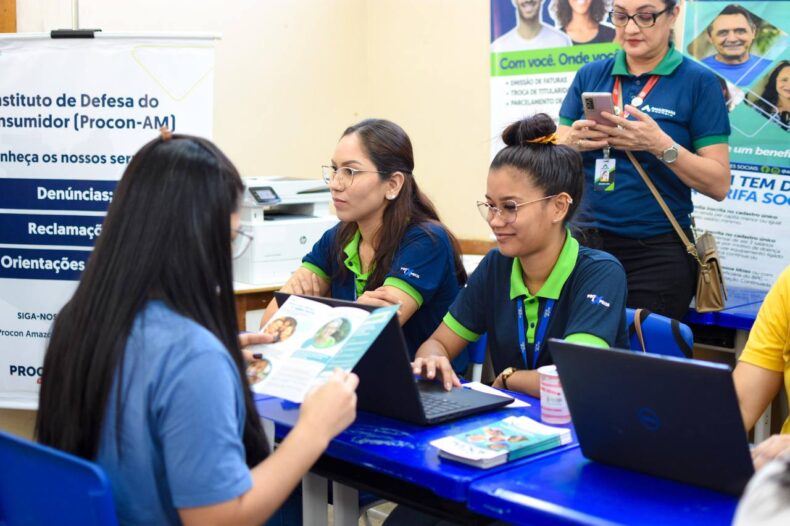 PROCON-AM, em parceria com Águas de Manaus e Amazonas Energia realizam 300 atendimentos