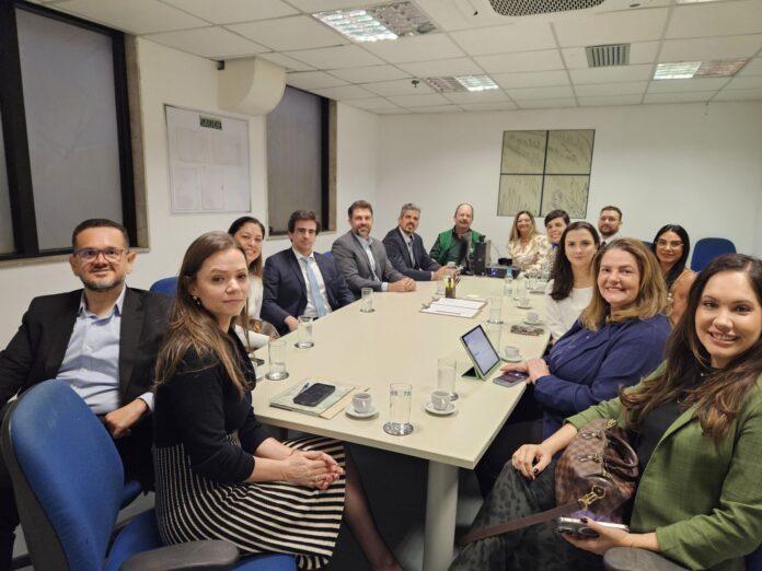 Visita técnica à Câmara de Resolução Extrajudicial de Litígios da Saúde do Rio de Janeiro_Foto Divulgação SES-AM (1)