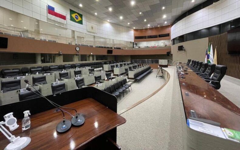 CIDADE: CMM avalia pedido da UEA sobre possível mudança na data de provas do concurso público