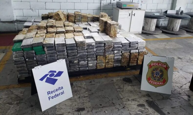 Geral/Porto de Santos: Receita e PF fazem maior apreensão de COCAINA do ano