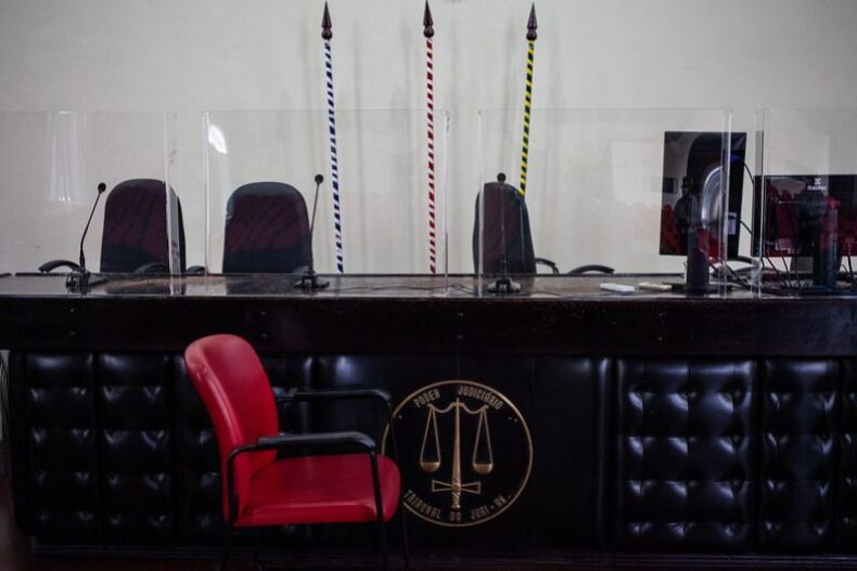 Justiça decide que CASAL acusado de matar menina de dois anos por espancamento vai a júri popular