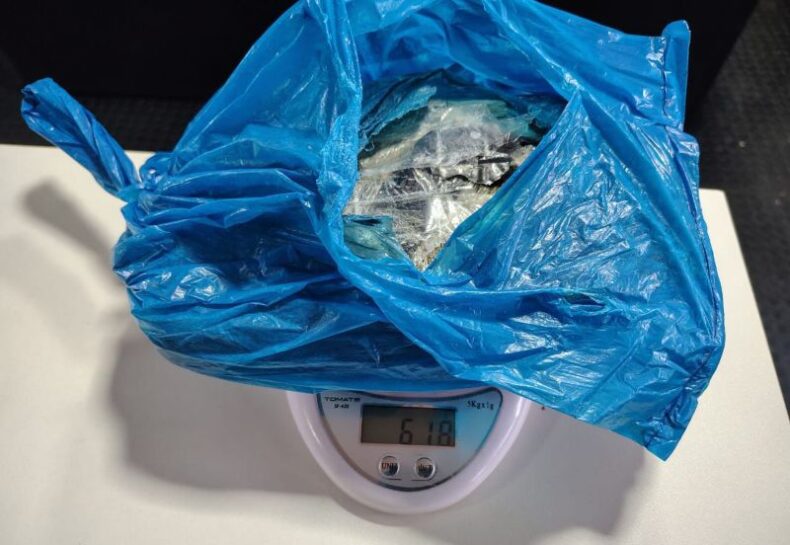 GERAL/Policiais da Base arpão 2 apreendem DROGA avaliada em mais de R$12 mil