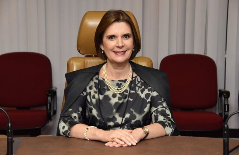 Ministra MARIA ELIZABETH Guimarães Teixeira Rocha é eleita nova presidente do Superior Tribunal Militar (STM)