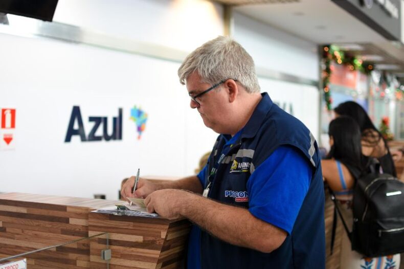GERAL/PROCON-AM intervém para garantir direitos de passageiro que teve voo cancelado de última hora
