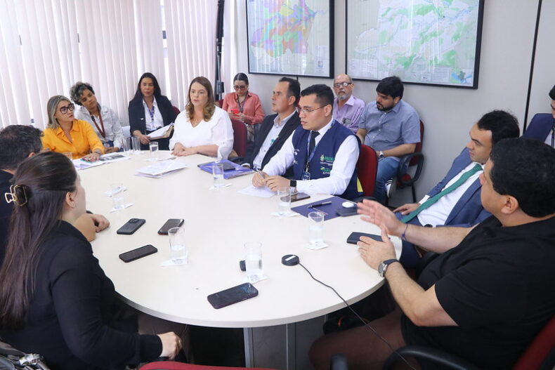 SAÚDE/SES-AM apresenta ao MPAM plano de funcionamento de unidades de urgência e emergência durante as festas de fim de ano