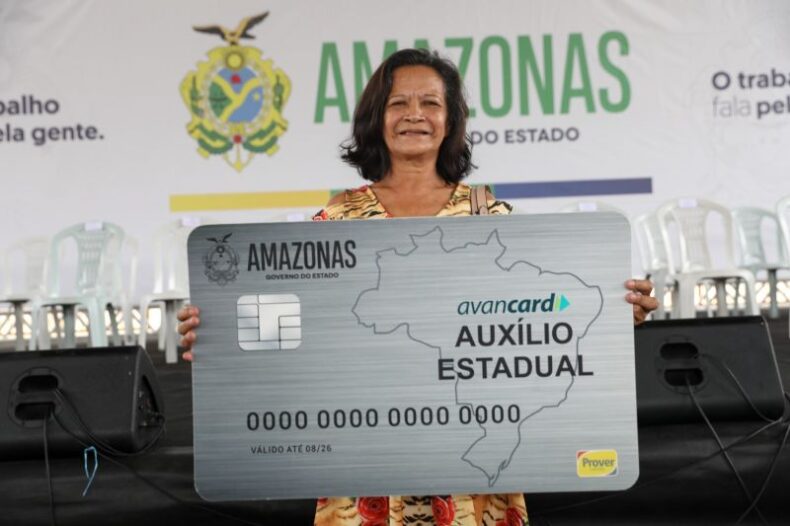 GERAL/“Esse cartão veio na hora certa para manter a família”, afirma beneficiário do AUXILIO ESTADUAL