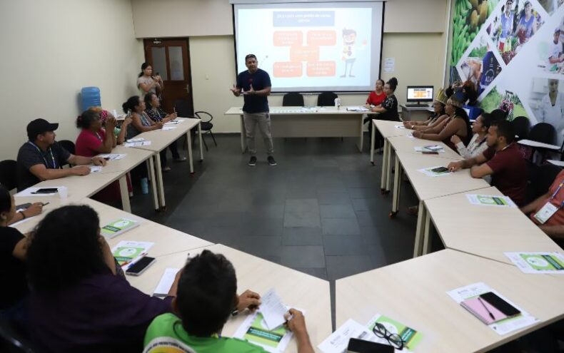 GERAL/Cooperativismo: SEPROR capacita mais seis Associações com seminário da NUCAP