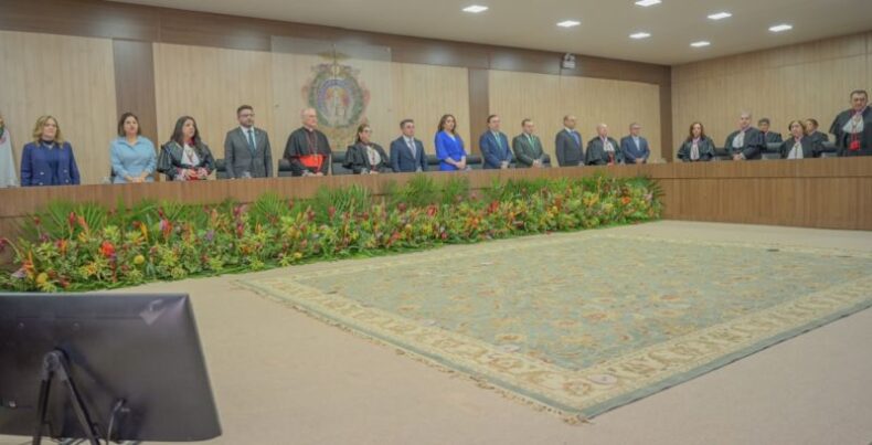 JUSTIÇA/‘Medalhas da Ordem do Mérito Judiciário’ 2024 são entregues em cerimônia do TJAM