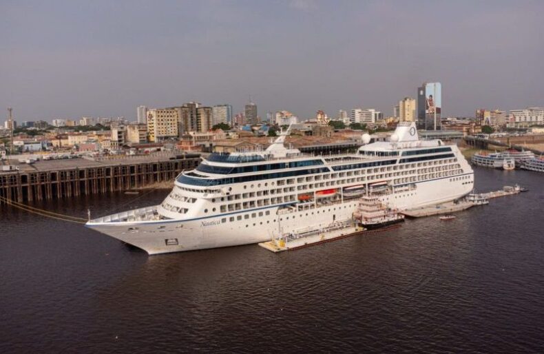 TURISMO/Primeiro NAVIO do ano chega ao Amazonas trazendo 1,2 mil turistas