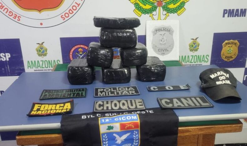 GERAL/Policiais apreendem ENTORPERCENTES escondidos em caixa de isopor com peixes