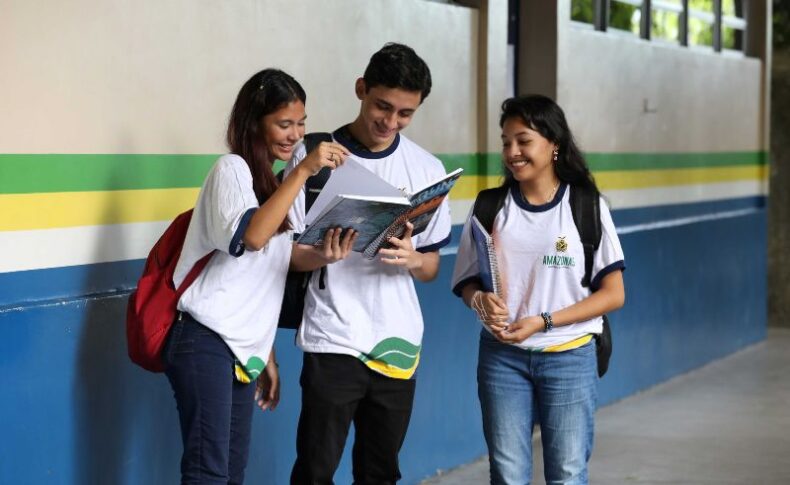 EDUCAÇÃO/MAIS de 43 mil transferências de alunos da rede pública são realizadas até 14h00 desta segunda-feira(13)